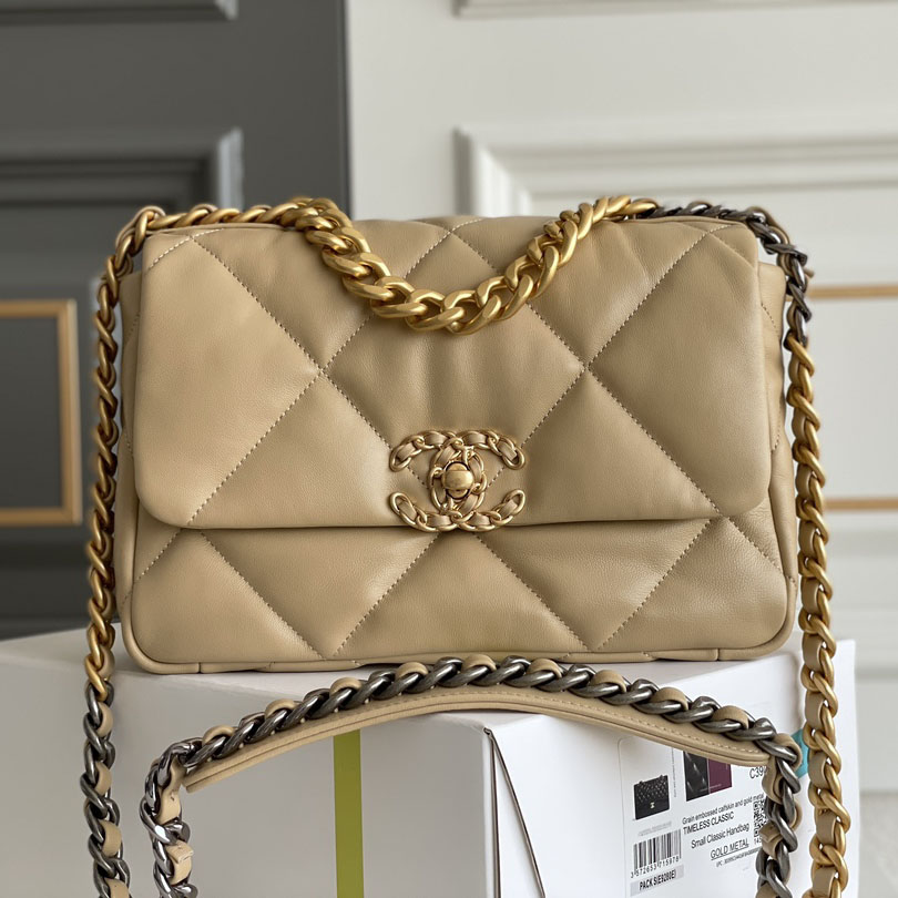 Chanel 19 Bags - Click Image to Close